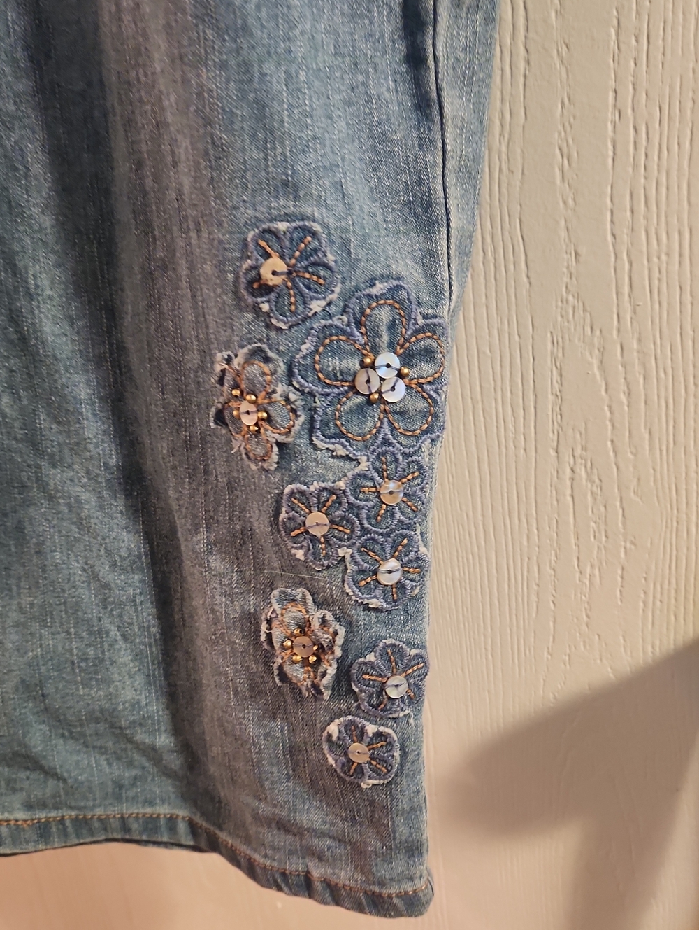 Women's Capris - Picture 4 of 7